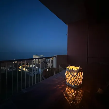 Roby Seahouse Apartment