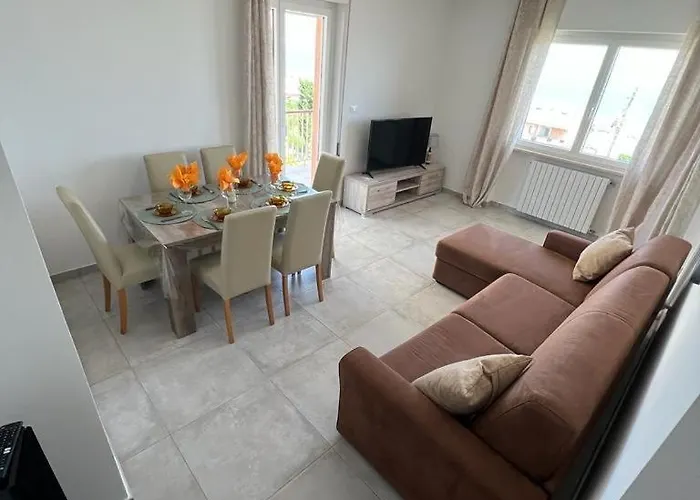 Roby Seahouse Apartament *